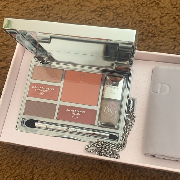 Dior Metal Clutch w/ mirror + detachable Makeup Palette - Picture 7 of 9